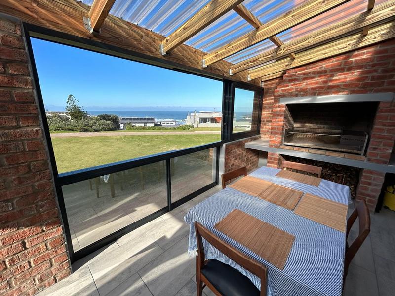 To Let 1 Bedroom Property for Rent in Cape St Francis Eastern Cape